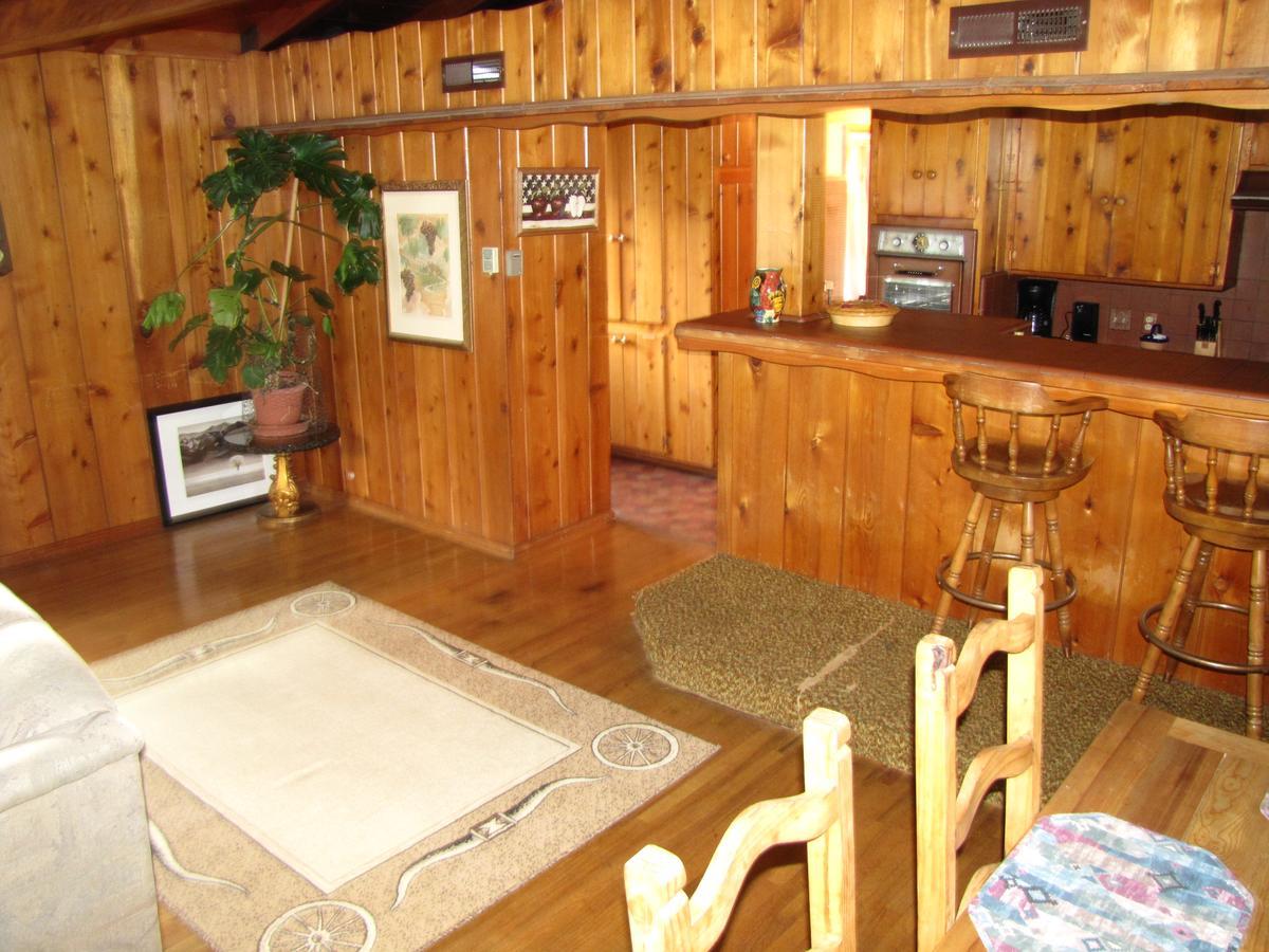 Kern Riverfront Lodge Кернвілль Екстер'єр фото